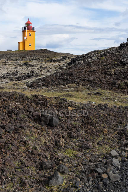Islanda, Grindavik, vista verso la casa di luce — Foto stock