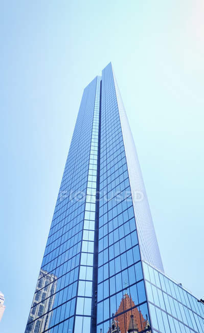 USA, Boston, vista sulla John Hancock Tower con riflessi — Foto stock