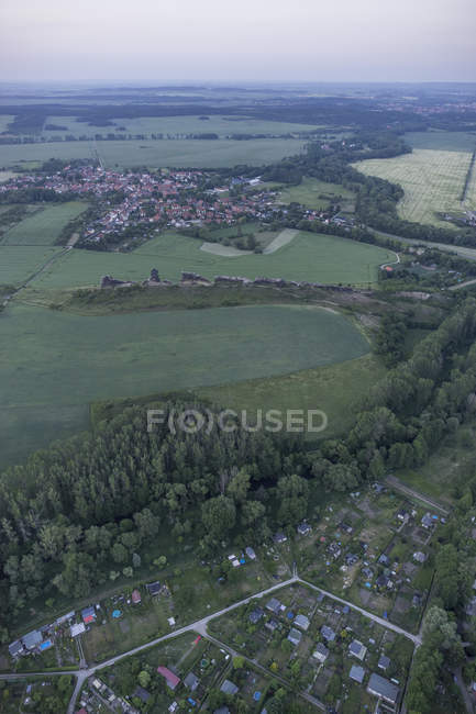 Deutschland, Luftaufnahme der Teufelsmauer bei weddersleben in der Abenddämmerung — Stockfoto