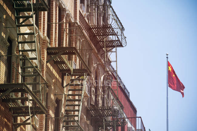 USA, New York City, Buildings in Chinatown during daytime — Stock Photo