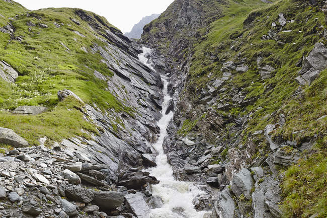 Австрія, Каринтії, Hohe Tauern національному парку водоспад мальовничим видом — стокове фото