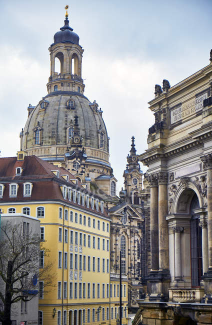 Germania, Dresda, veduta della città vecchia con la Chiesa di Nostra Signora — Foto stock