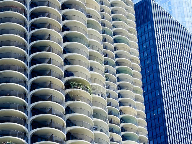 USA, Illinois, Chicago, Marina City, High-rise building, Langham Hotel during daytime — Stock Photo
