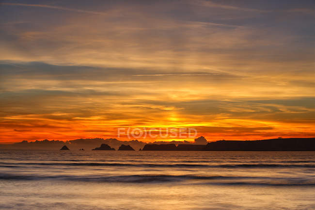 France, Brittany, Goulien, Tas de Pois, sunset — Stock Photo