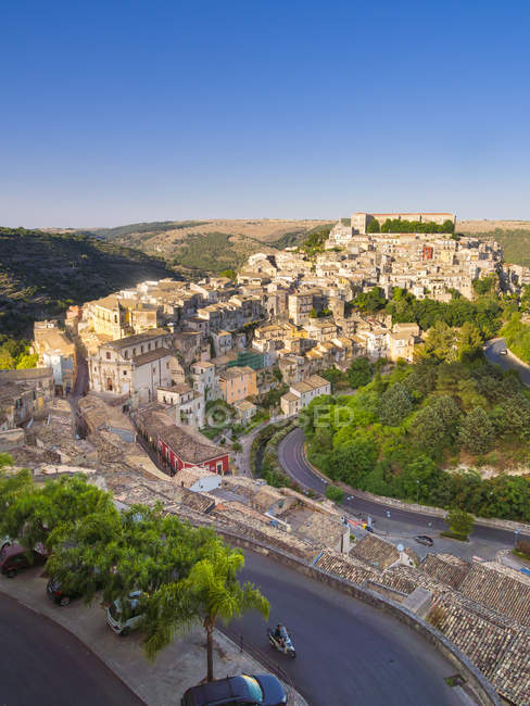 Italy, Sicily, Province of Ragusa, Ragusa, View to Ragusa Ibla town  during daytime — Stock Photo