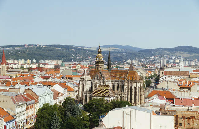 Slovacchia, Kosice, Paesaggio urbano aereo con la Cattedrale di Santa Elisabetta — Foto stock