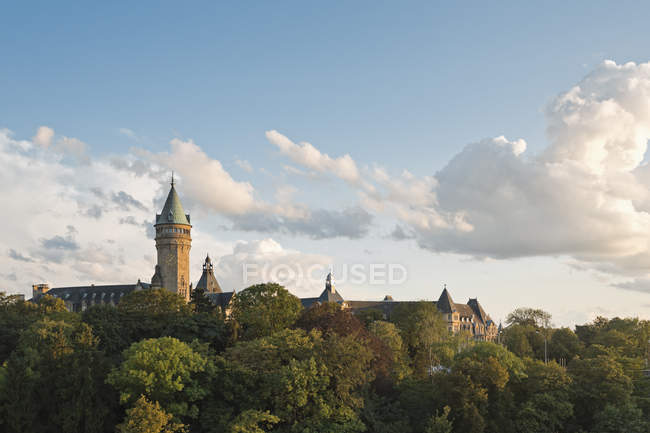 Luxembourg, Luxembourg City, Petrusse valley, Musee de la Banque in the evening — Stock Photo