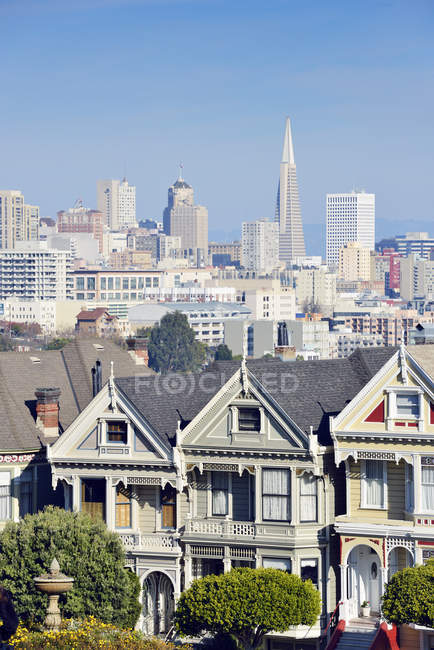 Estados Unidos, California, San Francisco, casas de arquitectura victoriana  en Steiner Street, 