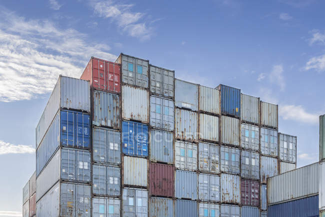 Germania, Amburgo, Impilati container in porto — Foto stock