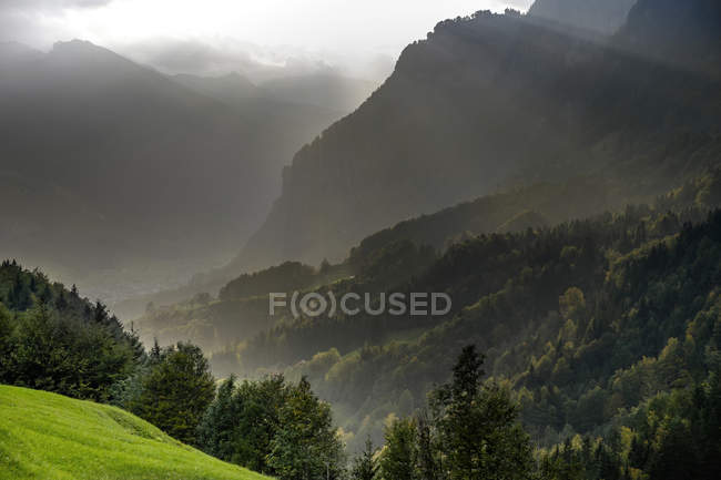 Svizzera, Cantone di Glarus, Valle di Kloen, vista aerea — Foto stock