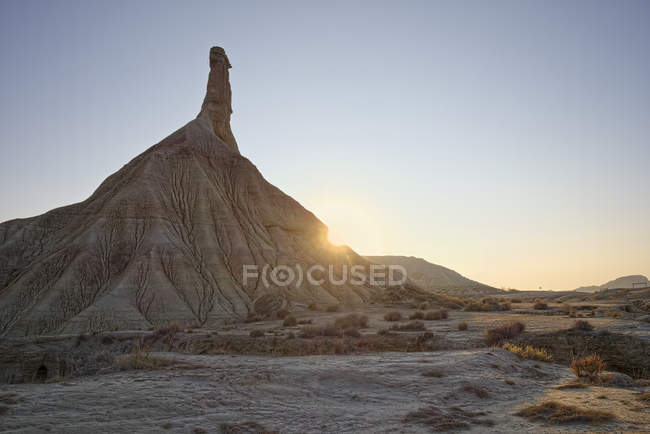 Spagna, Navarra, Bardenas Reales, Regione naturale semi-desertica, Parco Naturale, Cabezo Castildetierra alla luce della sera — Foto stock