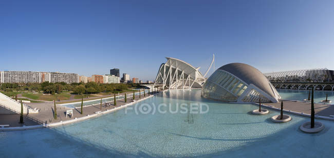 Spagna, Valencia, Città delle Arti e delle Scienze durante il giorno — Foto stock