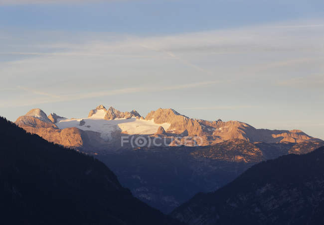 Austia, Stiria, Salzkammergut, Dachstein montagne in luce del mattino, vista da Tressenstein — Foto stock