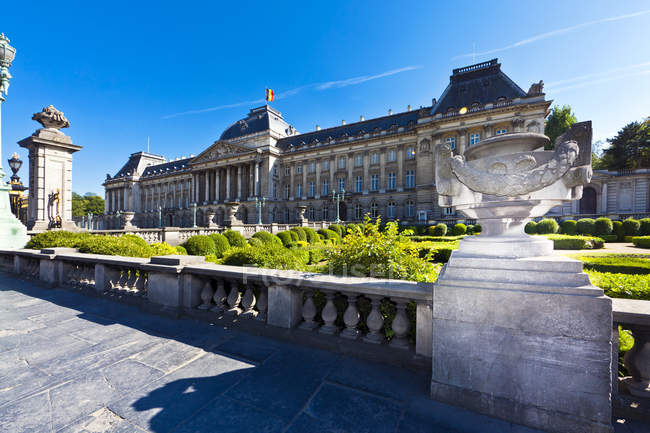 Belgique, Bruxelles, vue sur le Palais Royal pendant la journée — Photo de stock