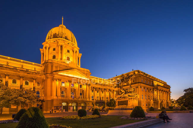 Ungheria, Budapest, Buda, Castello di Buda, Ora blu — Foto stock