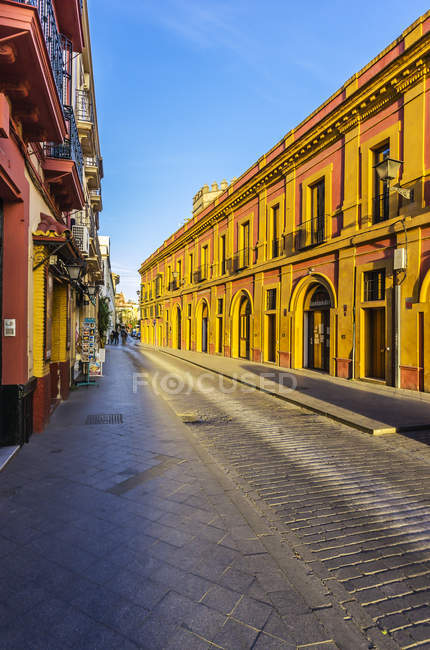 Spain, Andalusia, Sevilla, Calle postigo del Carbon, view of street during daytime — Stock Photo