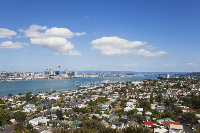 Nouvelle-Zélande, Vue sur Auckland skyline pendant la journée — Photo de stock