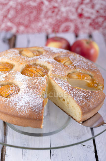 Close-up of Homemade apple cake on cake stand — Stock Photo