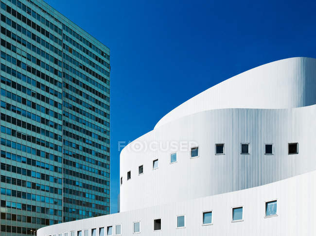 Germany, North Rhine-Westphalia, Dusseldorf, Schauspielhaus and Dreischeibenhaus buildings — Stock Photo