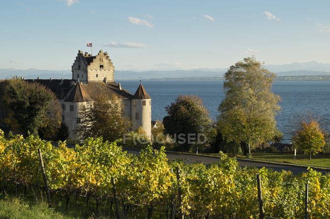 Alemanha, Baden-Wuerttemberg, distrito de Lake Constance, Vista do Castelo de Meersburg à luz do pôr-do-sol — Fotografia de Stock