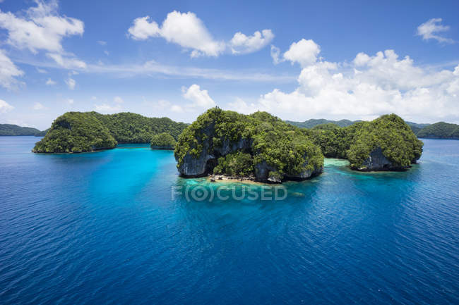 Micronesia, Palau, archipelago in the ocean during daytime — Stock Photo