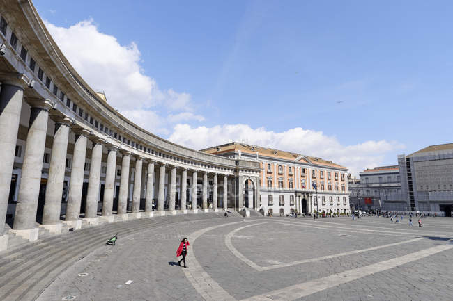 Itália, Neapel, Piazza del Plebiscito, Basilica di San Francesco di Paola — Fotografia de Stock