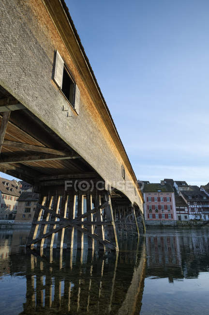 Історичний деревини мосту між Gailingen і Diessenhofen в Німеччині — стокове фото