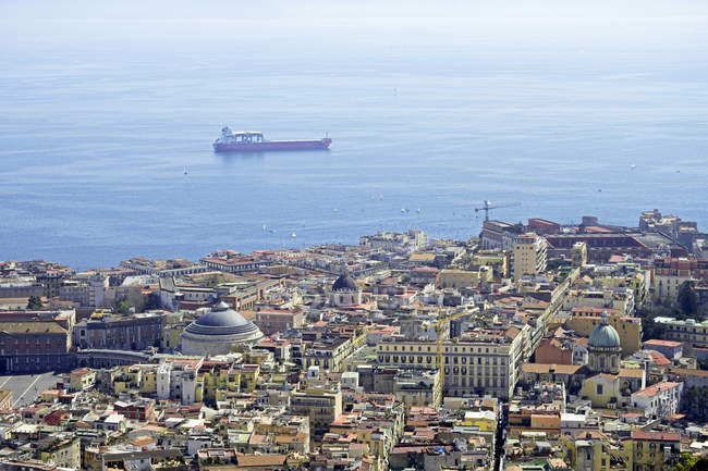 Vista de Cityscape e porto durante o dia, Neapel, Itália — Fotografia de Stock