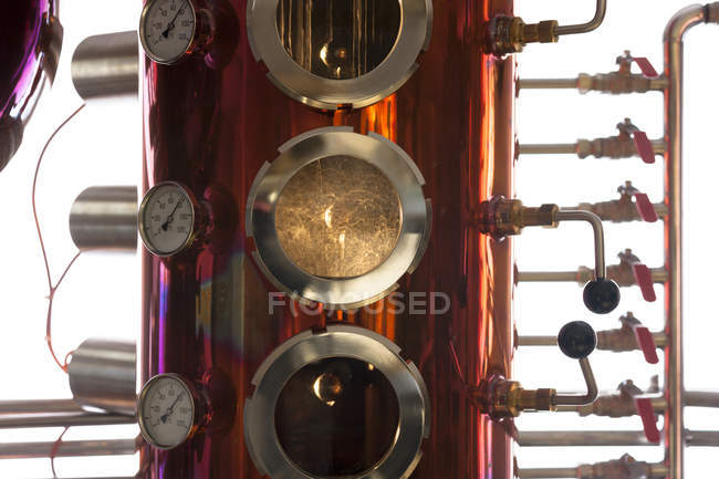 Destilaria para conhaques de frutas, close-up — Fotografia de Stock