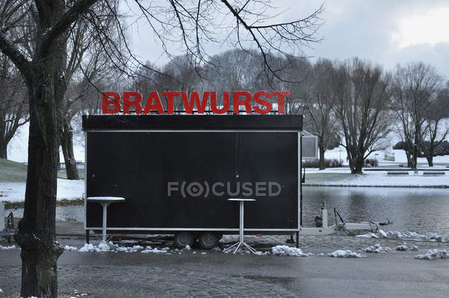 Германия, Бавария, Мюнхен, Вид на закрытый ларек — стоковое фото