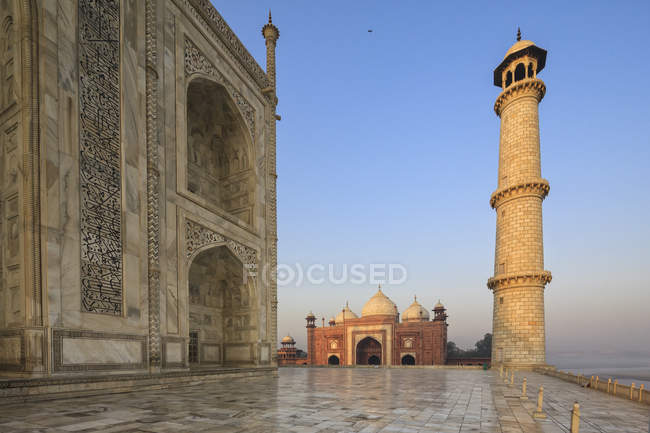 View Of Taj Mahal — Temple Travel Destination Stock Photo 182423794