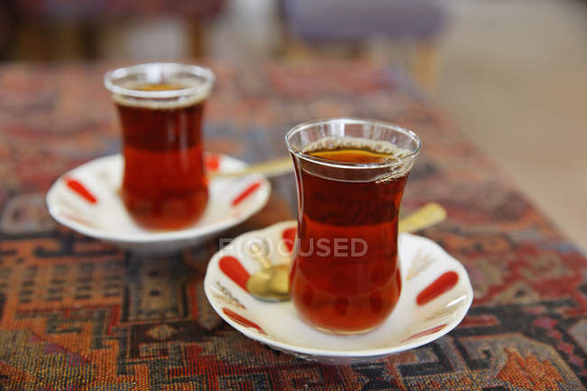 Europe, Turkey, Istanbul, Two glasses of cay — Stock Photo