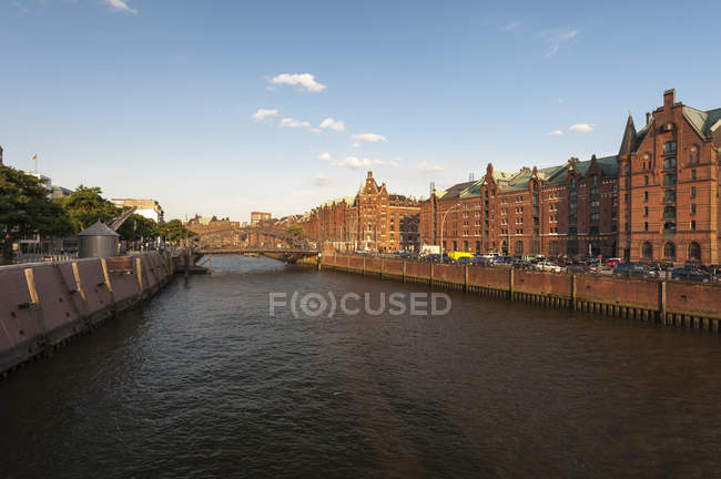 Німеччина, Гамбург, старий складський район, погляд на Zollkanal — стокове фото