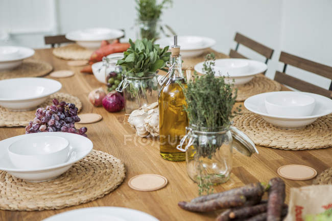 Прокладена таблиця, Середземноморська кухня — стокове фото