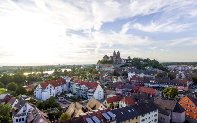 Germania, Baden-Wuerttemberg, Breisach, Centro Storico, Vista su Breisach Minster — Foto stock