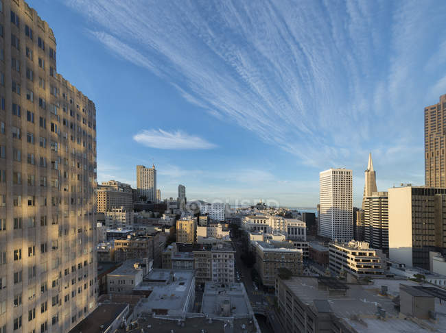 EUA, Califórnia, São Francisco, Chinatown, Distrito Financeiro, Coit Tower — Fotografia de Stock