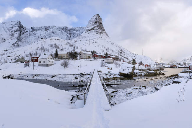 Норвегія, Лофотенских, Рейне, міст в денний час — стокове фото