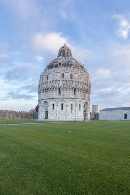 Italia, Pisa, veduta del Battistero di Pisa, Duomo di Pisa — Foto stock
