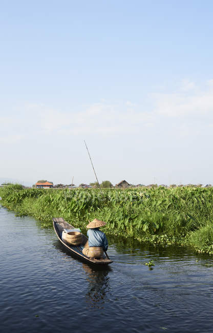 Мьянма, озеро Инле, бирманский рыбак — стоковое фото