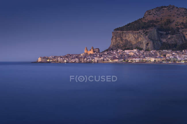 Italy, Sicily, Cefalu in the evening — Stock Photo