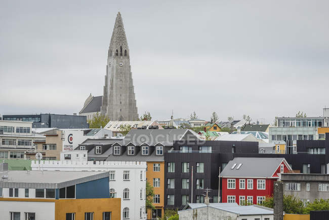 Ісландія, Рейк'явік, халгрімскікха, повітряна думка міських будівель — стокове фото