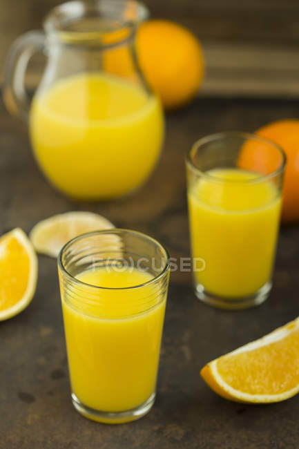 Succo d'arancia appena spremuto — Foto stock