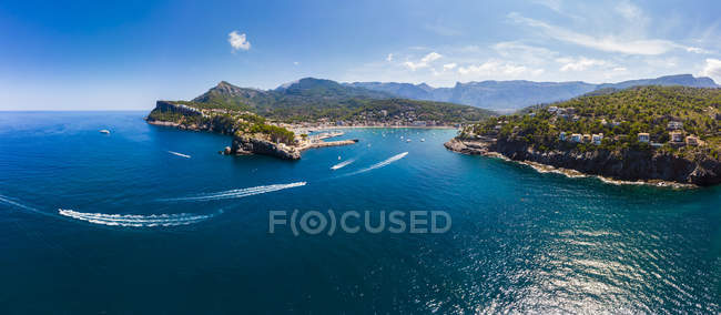 Espanha, Ilhas Baleares, Maiorca, Serra de Tramuntana, Porto de Soller, vista panorâmica — Fotografia de Stock