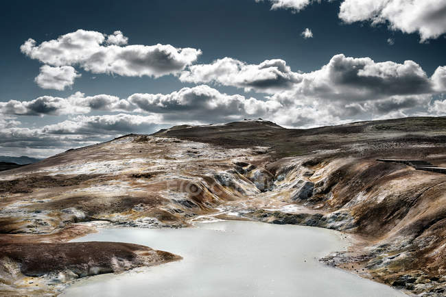 Isola, Myvatn, Hverir, Solfatara e vasi di fango — Foto stock