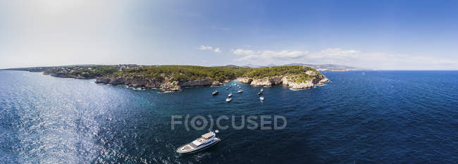 Espanha, Maiorca, Calvi, Vista aérea da baía Cala Falco e Cala Bella Donna — Fotografia de Stock