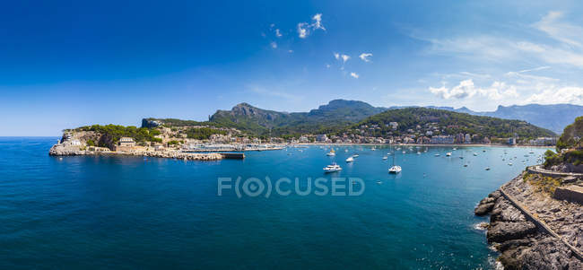 Spagna, Isole Baleari, Maiorca, Serra de Tramuntana, Port de Soller, vista panoramica — Foto stock