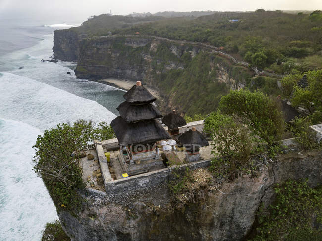 Indonésia, Bali, Vista aérea do templo de Uluwatu — Fotografia de Stock