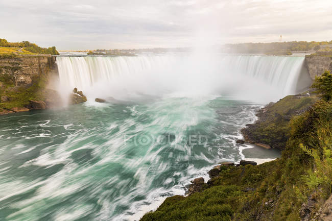 Canada, Ontario, Niagara Falls dramatic long exposure view — Stock Photo