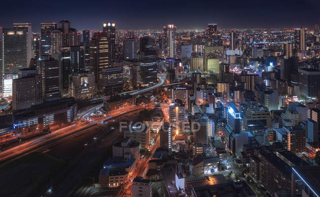 Japón, Osaka, Vista aérea por la noche - foto de stock