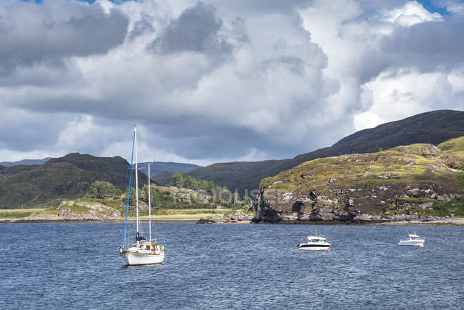 United Kingdom, Scotland, Sutherland, Caithness, Loch Kanaird — Stock Photo